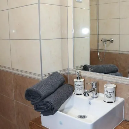 Palma Apartmanok Szallashely Szazhalombatta 5A Exterior photo